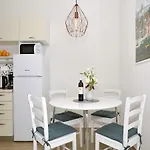 Apartment Arya Makarska