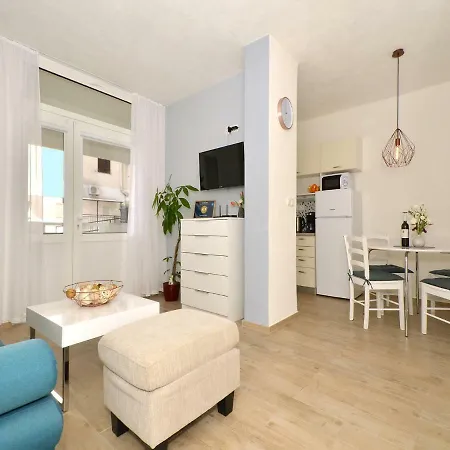 Arya Apartamento Makarska