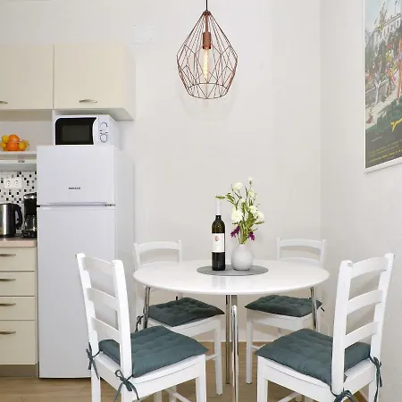 Apartamento Arya Makarska