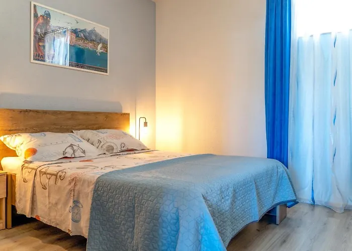 Arya * מאקרסקה